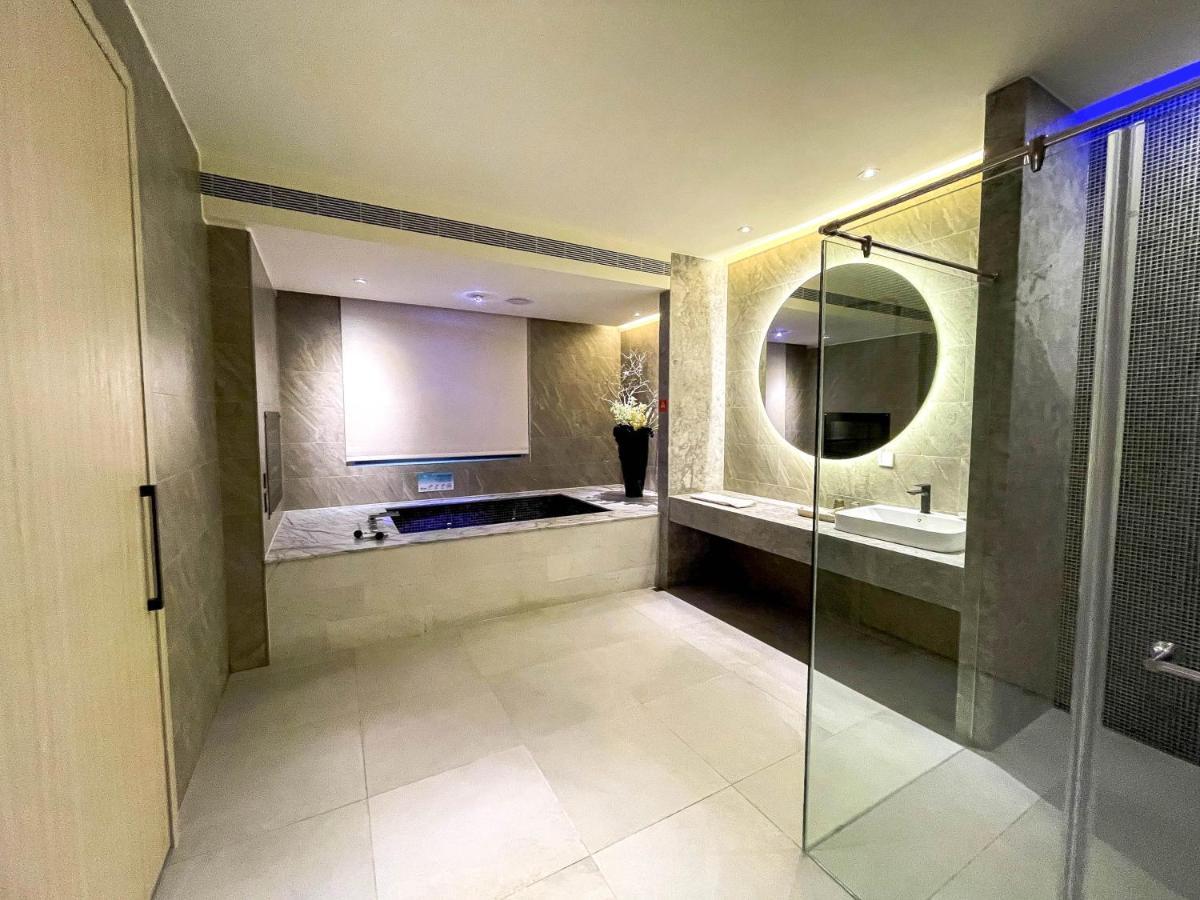 Fifth Avenue Motel Taichung Luaran gambar