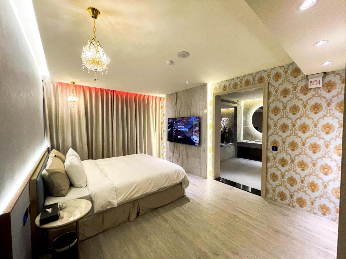 Fifth Avenue Motel Taichung Luaran gambar