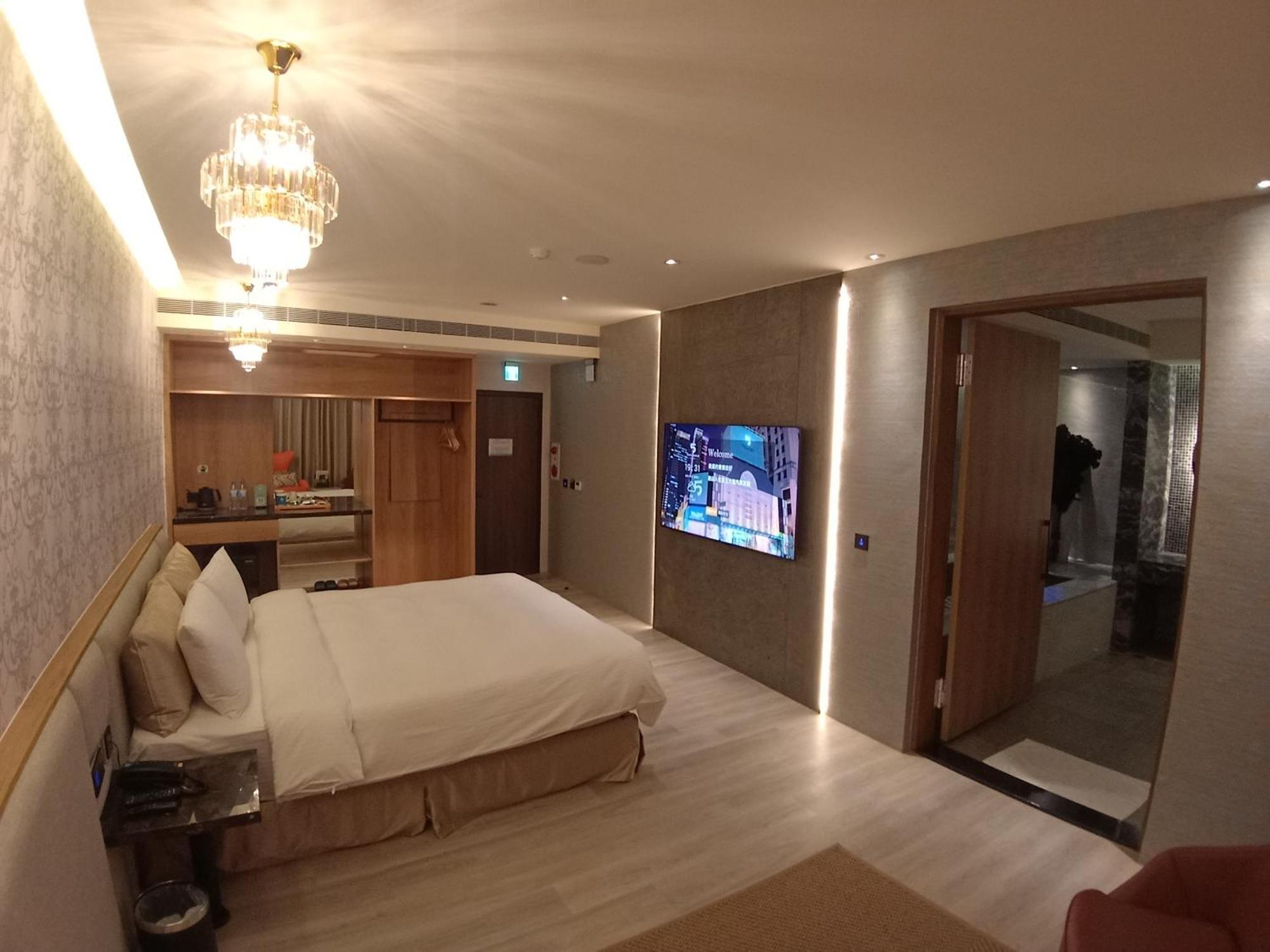Fifth Avenue Motel Taichung Luaran gambar