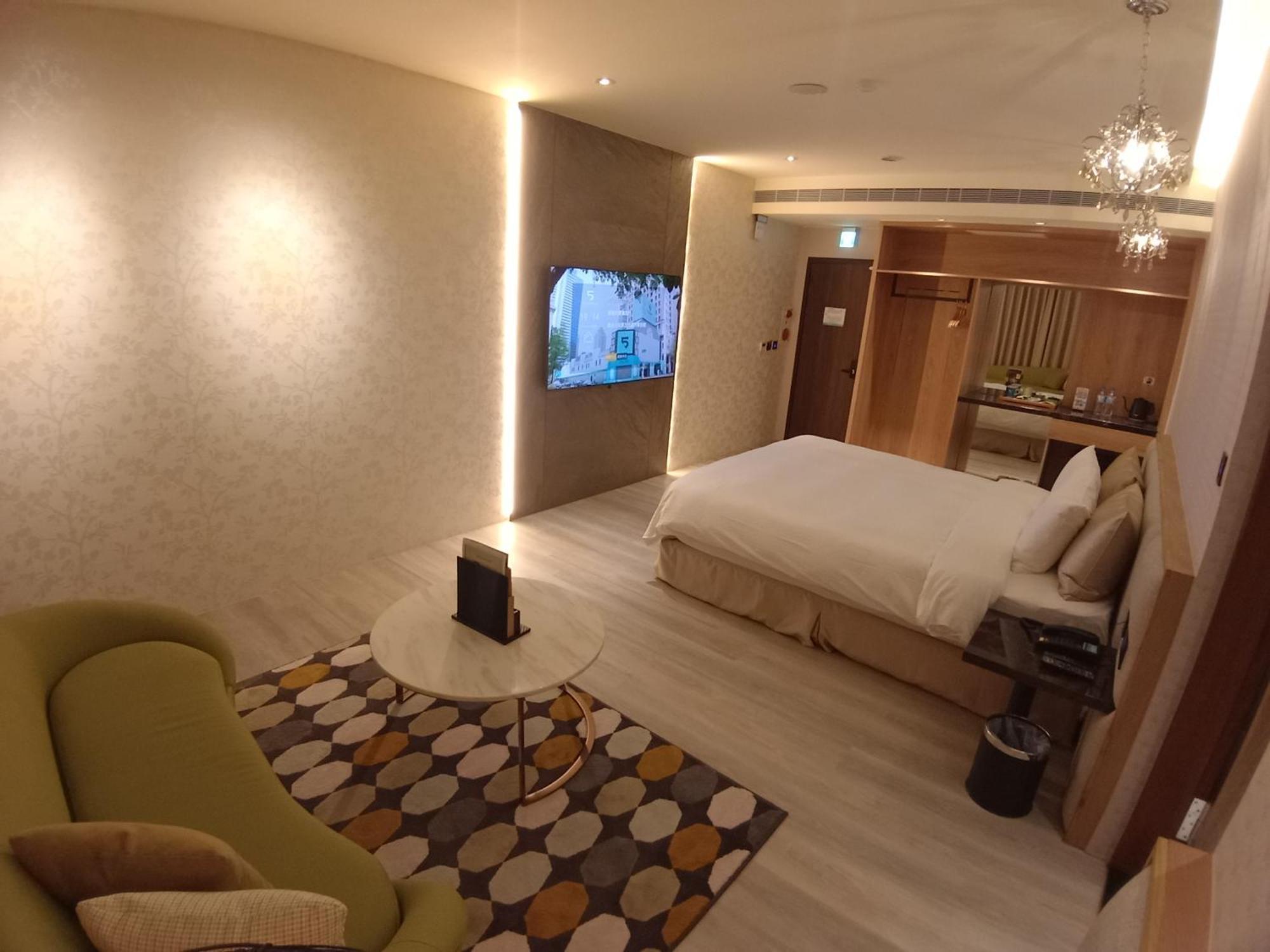 Fifth Avenue Motel Taichung Luaran gambar